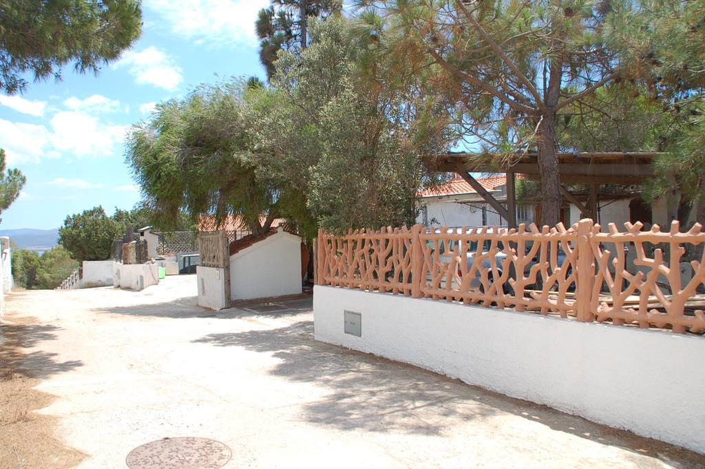 Apartments Casa Vacanze Porto Pino Exterior foto