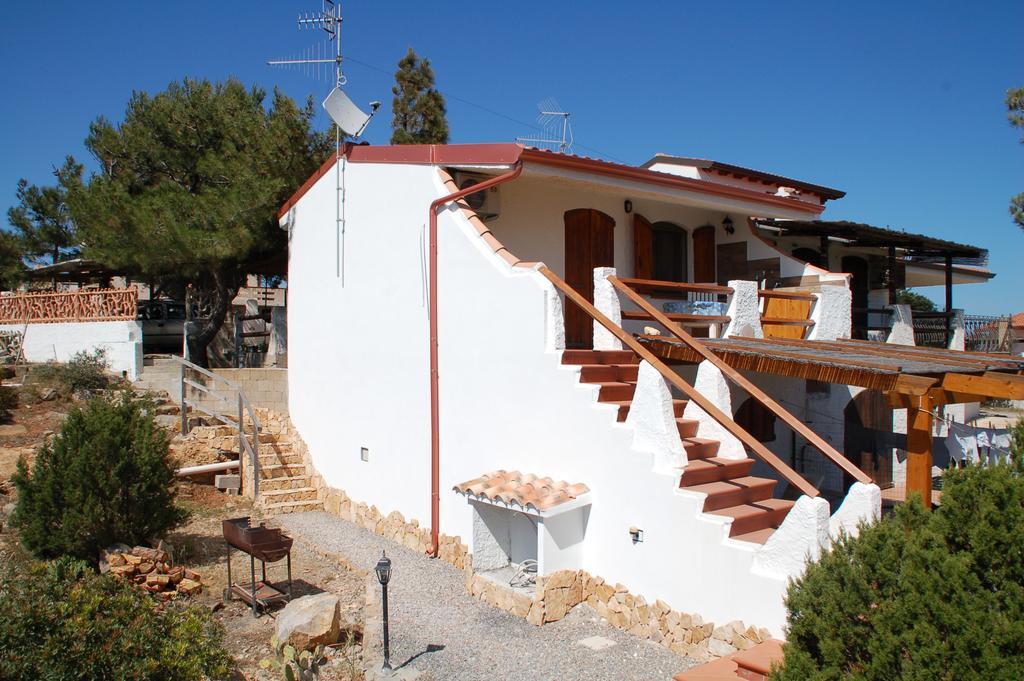 Apartments Casa Vacanze Porto Pino Exterior foto