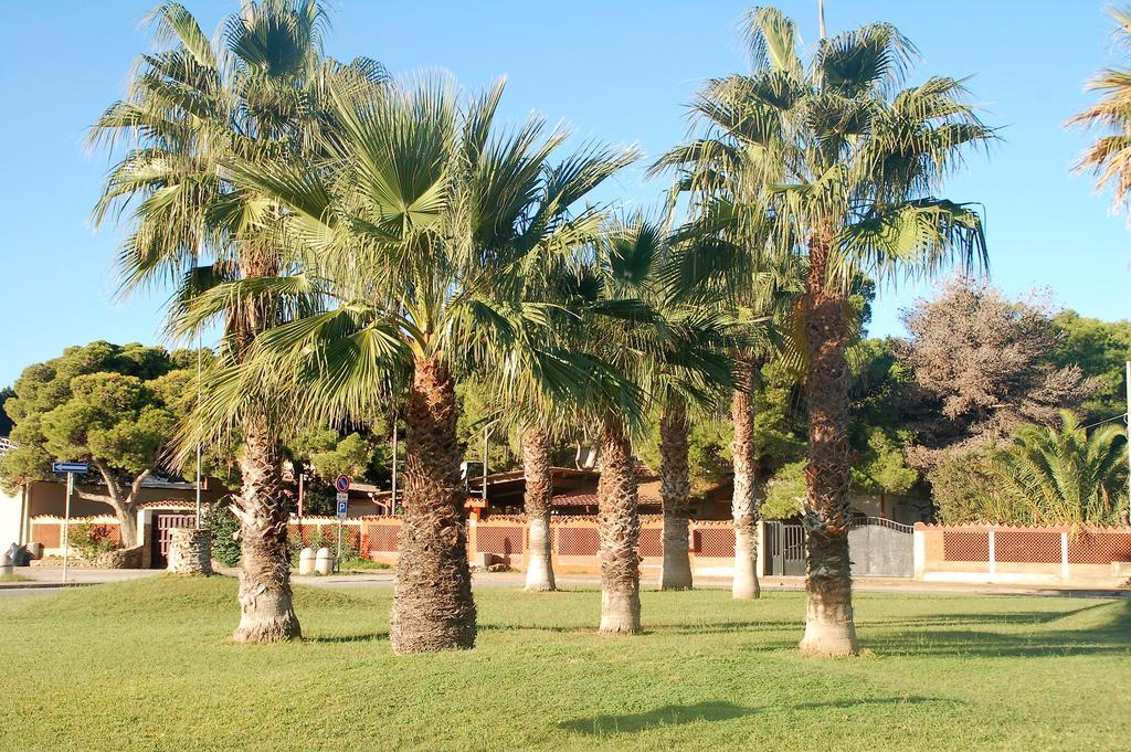 Apartments Casa Vacanze Porto Pino Exterior foto
